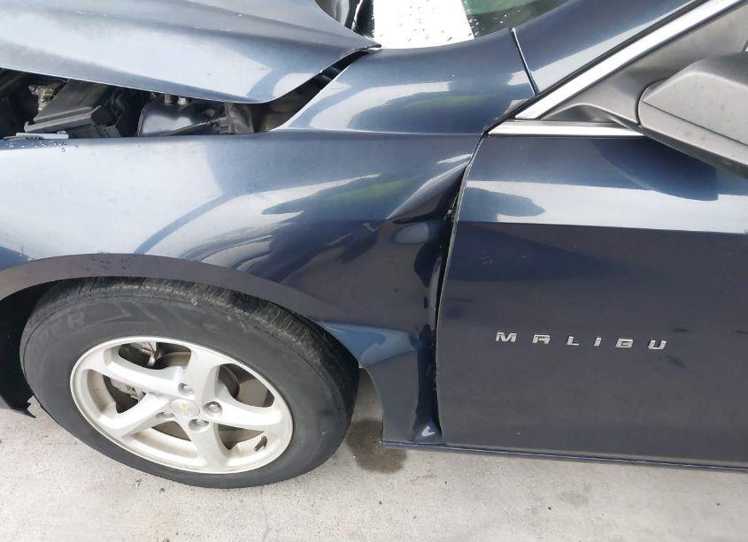 Photo 6 of 2017 Chevrolet Malibu LS (VIN 1G1ZB5ST9HF169554)