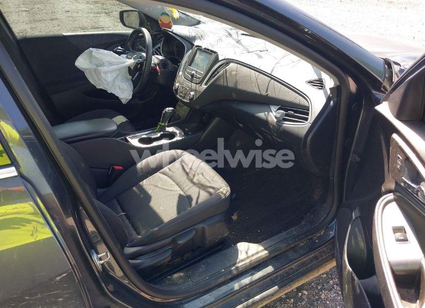 Photo 5 of 2017 Chevrolet Malibu LS (VIN 1G1ZB5ST9HF226240)