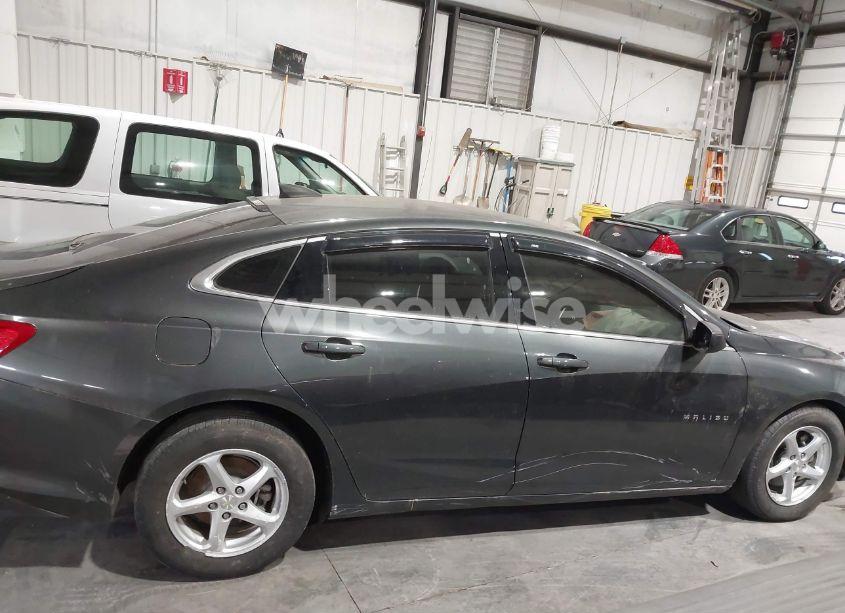 Photo 14 of 2017 Chevrolet Malibu LS (VIN 1G1ZB5ST9HF234192)