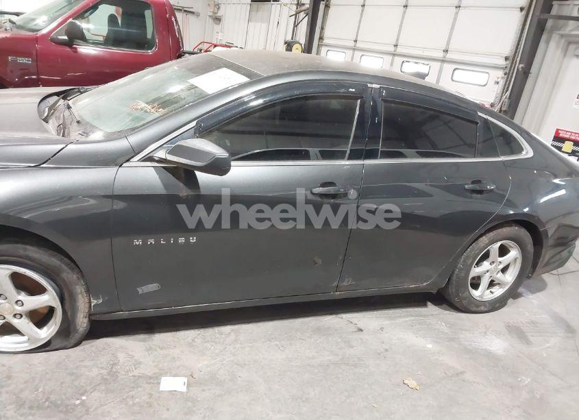 Photo 15 of 2017 Chevrolet Malibu LS (VIN 1G1ZB5ST9HF234192)