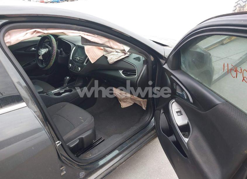 Photo 5 of 2017 Chevrolet Malibu LS (VIN 1G1ZB5ST9HF234192)