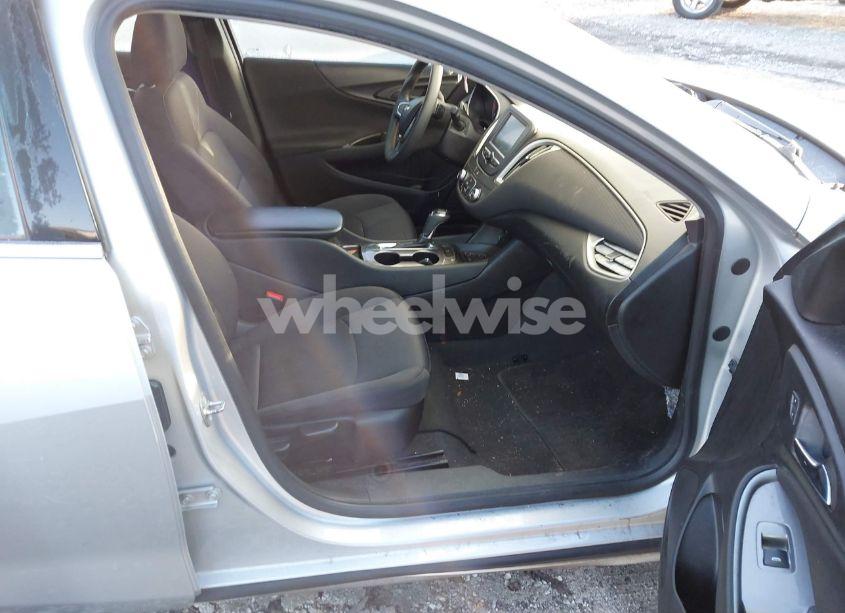 Photo 5 of 2017 Chevrolet Malibu LS (VIN 1G1ZB5ST9HF272831)