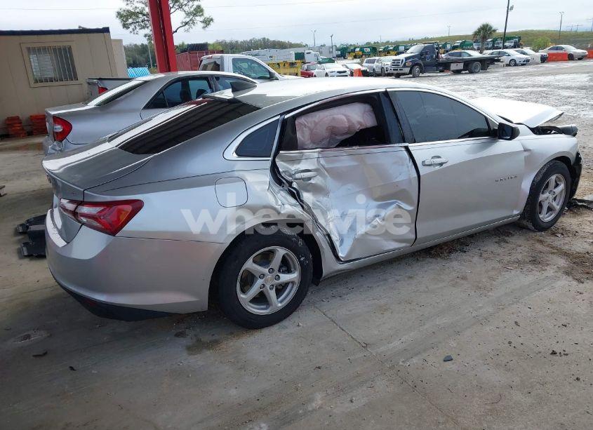 Photo 4 of 2018 Chevrolet Malibu 1LS (VIN 1G1ZB5ST9JF176204)