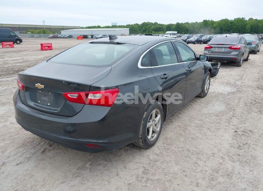 Photo 4 of 2018 Chevrolet Malibu 1LS (VIN 1G1ZB5ST9JF182228)