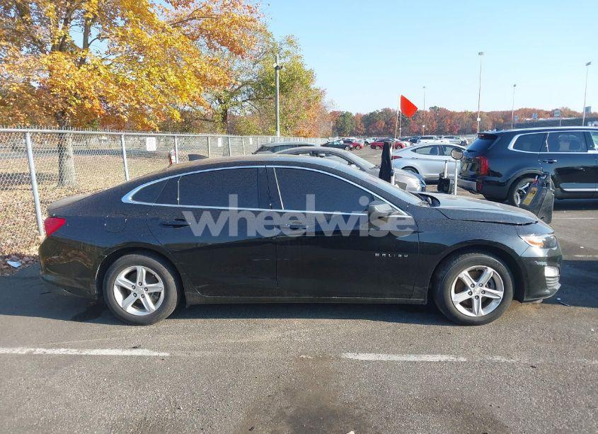 Photo 12 of 2019 Chevrolet Malibu LS (VIN 1G1ZB5ST9KF189746)