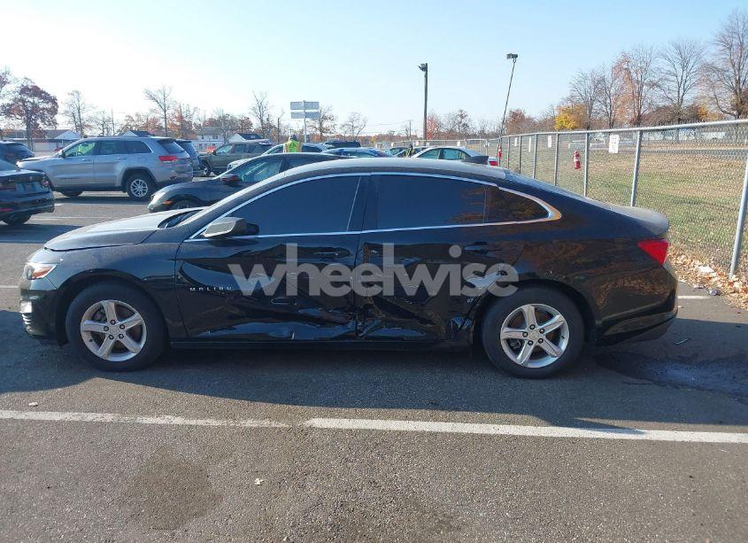 Photo 13 of 2019 Chevrolet Malibu LS (VIN 1G1ZB5ST9KF189746)