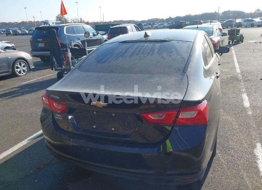 Photo 15 of 2019 Chevrolet Malibu LS (VIN 1G1ZB5ST9KF189746)