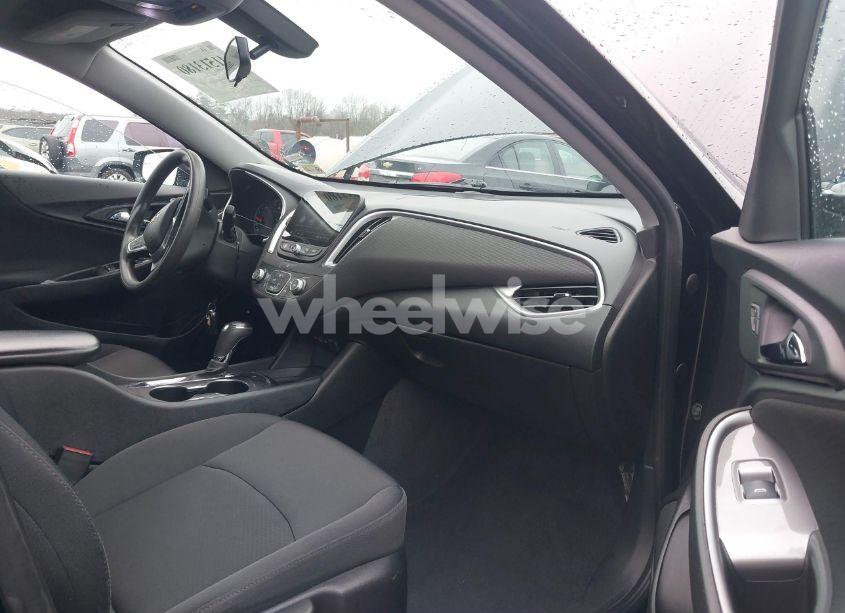 Photo 5 of 2019 Chevrolet Malibu 1LS (VIN 1G1ZB5ST9KF222339)