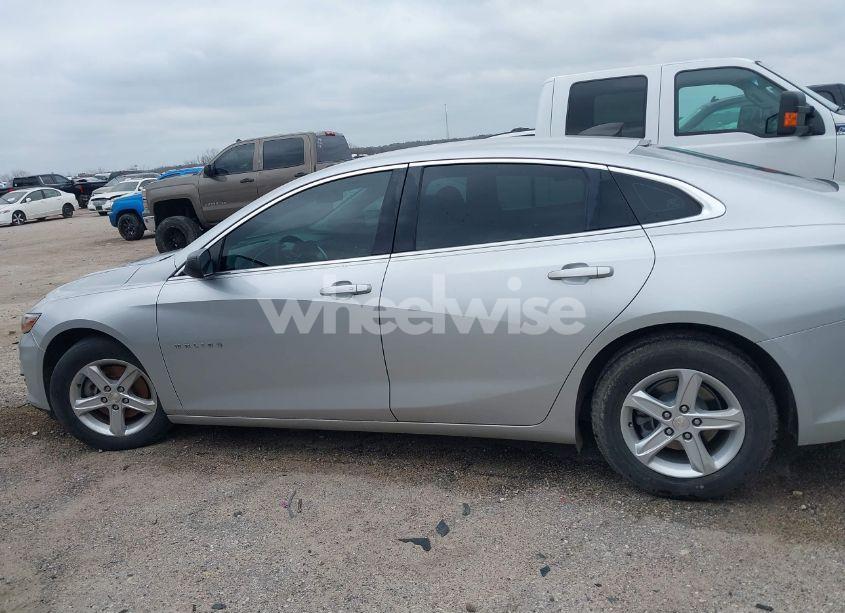 Photo 14 of 2020 Chevrolet Malibu FWD LS (VIN 1G1ZB5ST9LF010249)