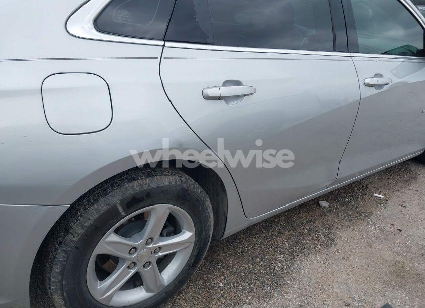 Photo 6 of 2020 Chevrolet Malibu FWD LS (VIN 1G1ZB5ST9LF010249)
