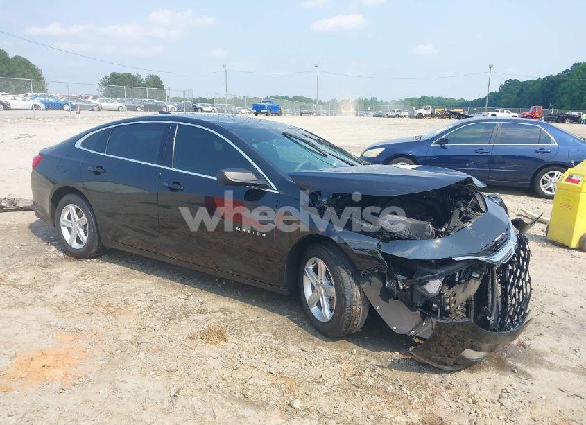 2020 Chevrolet Malibu FWD LS (VIN 1G1ZB5ST9LF010381) main photo