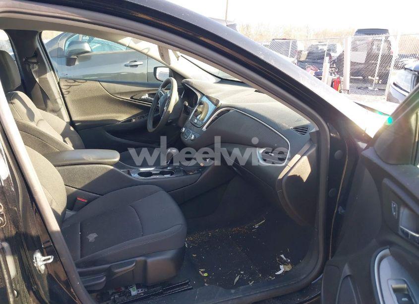 Photo 5 of 2020 Chevrolet Malibu FWD LS (VIN 1G1ZB5ST9LF138765)