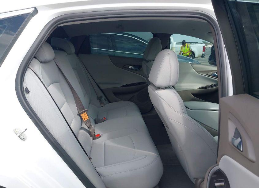 Photo 8 of 2022 Chevrolet Malibu FWD LS (VIN 1G1ZB5ST9NF185927)