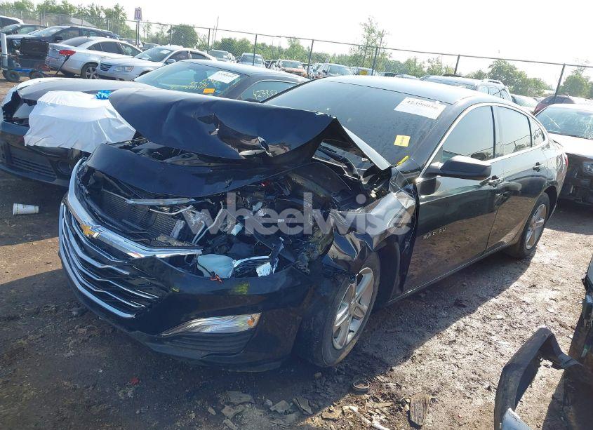 Photo 2 of 2022 Chevrolet Malibu FWD LS (VIN 1G1ZB5ST9NF186379)