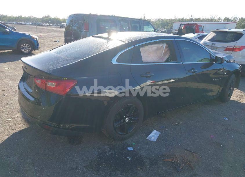 Photo 4 of 2022 Chevrolet Malibu FWD LS (VIN 1G1ZB5ST9NF212656)