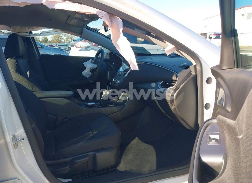 Photo 5 of 2024 Chevrolet Malibu FWD LS (VIN 1G1ZB5ST9RF111042)