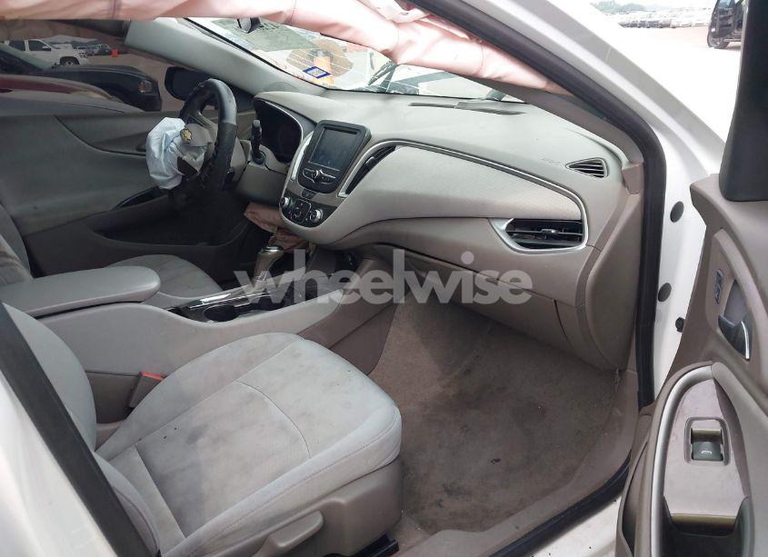 Photo 5 of 2016 Chevrolet Malibu LS (VIN 1G1ZB5STXGF173451)