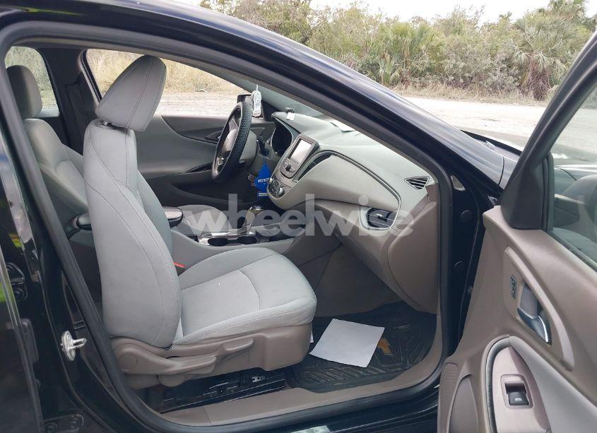 Photo 5 of 2016 Chevrolet Malibu LS (VIN 1G1ZB5STXGF230666)