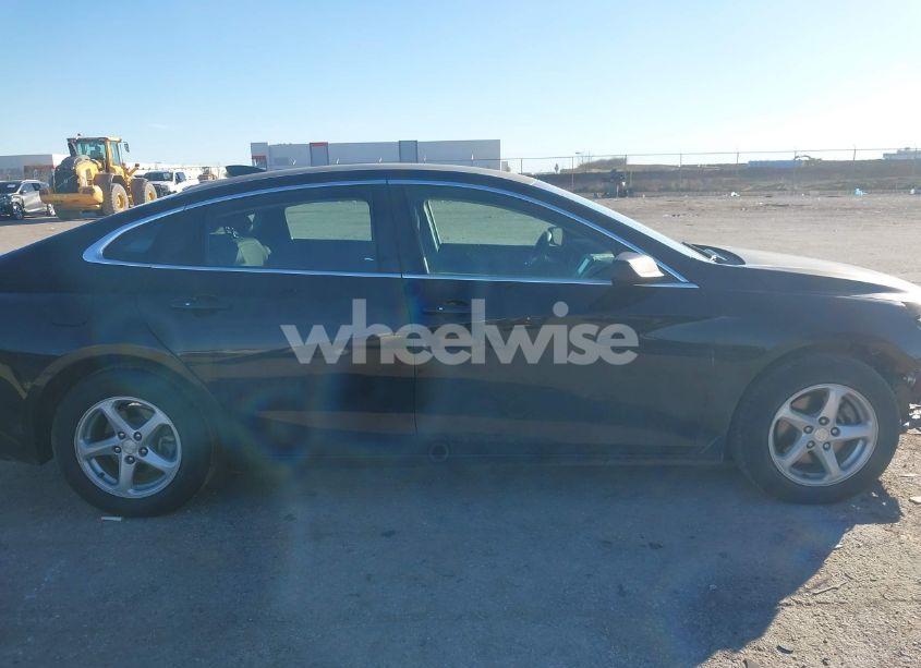 Photo 13 of 2016 Chevrolet Malibu LS (VIN 1G1ZB5STXGF240758)