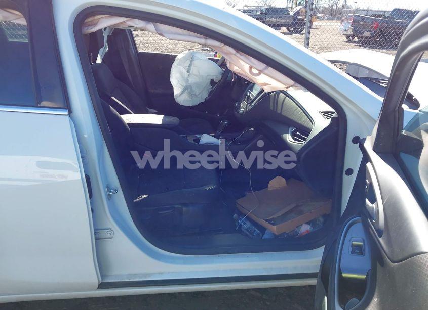 Photo 5 of 2016 Chevrolet Malibu LS (VIN 1G1ZB5STXGF267748)