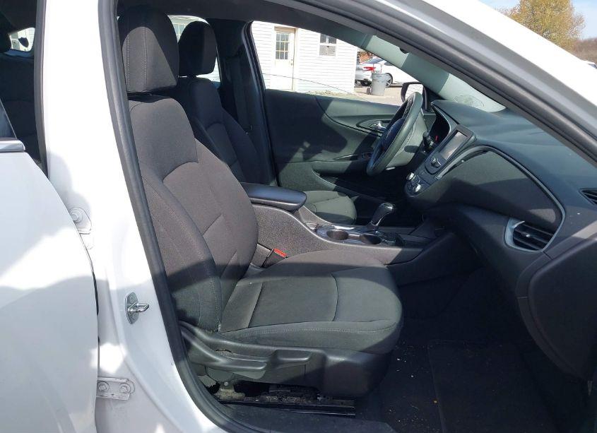 Photo 5 of 2016 Chevrolet Malibu LS (VIN 1G1ZB5STXGF275171)