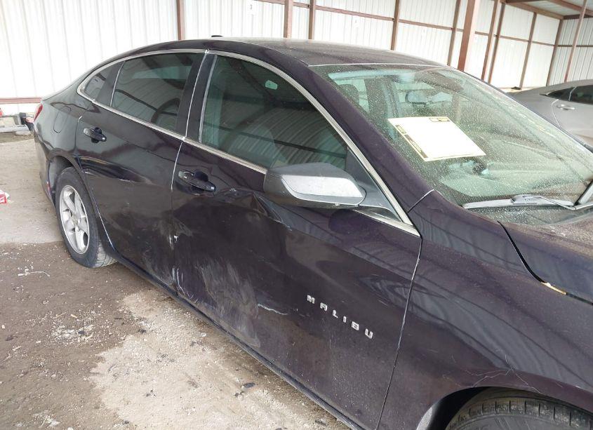 Photo 6 of 2016 Chevrolet Malibu LS (VIN 1G1ZB5STXGF275820)