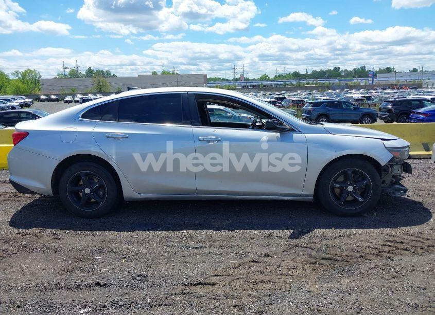 Photo 13 of 2016 Chevrolet Malibu LS (VIN 1G1ZB5STXGF286381)