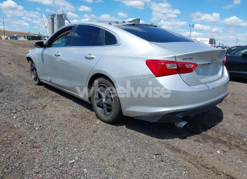 Photo 3 of 2016 Chevrolet Malibu LS (VIN 1G1ZB5STXGF286381)