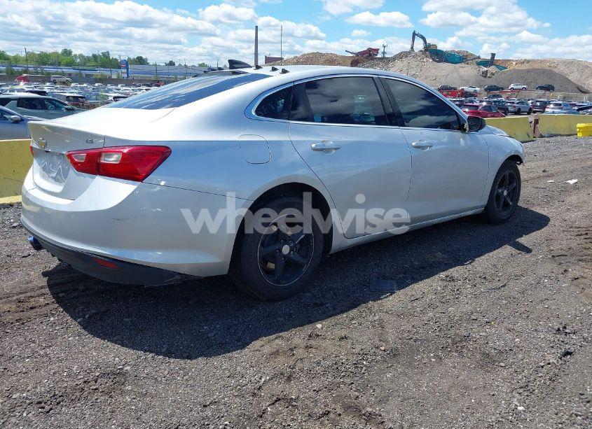 Photo 4 of 2016 Chevrolet Malibu LS (VIN 1G1ZB5STXGF286381)