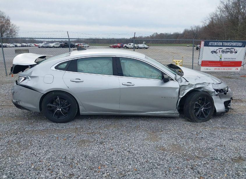 Photo 13 of 2016 Chevrolet Malibu LS (VIN 1G1ZB5STXGF310923)