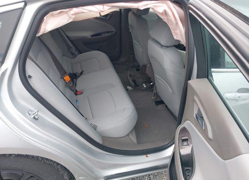 Photo 8 of 2016 Chevrolet Malibu LS (VIN 1G1ZB5STXGF310923)