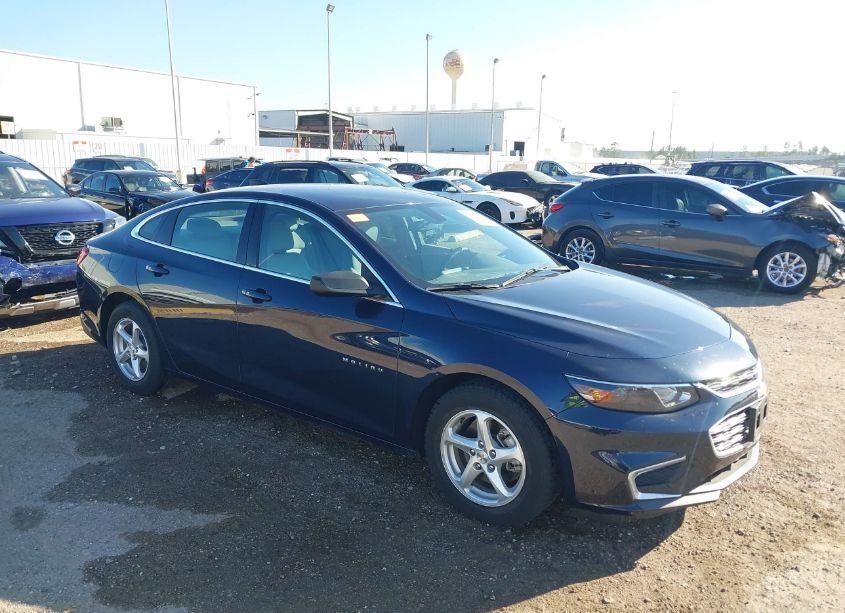 2017 Chevrolet Malibu LS (VIN 1G1ZB5STXHF102252) main photo