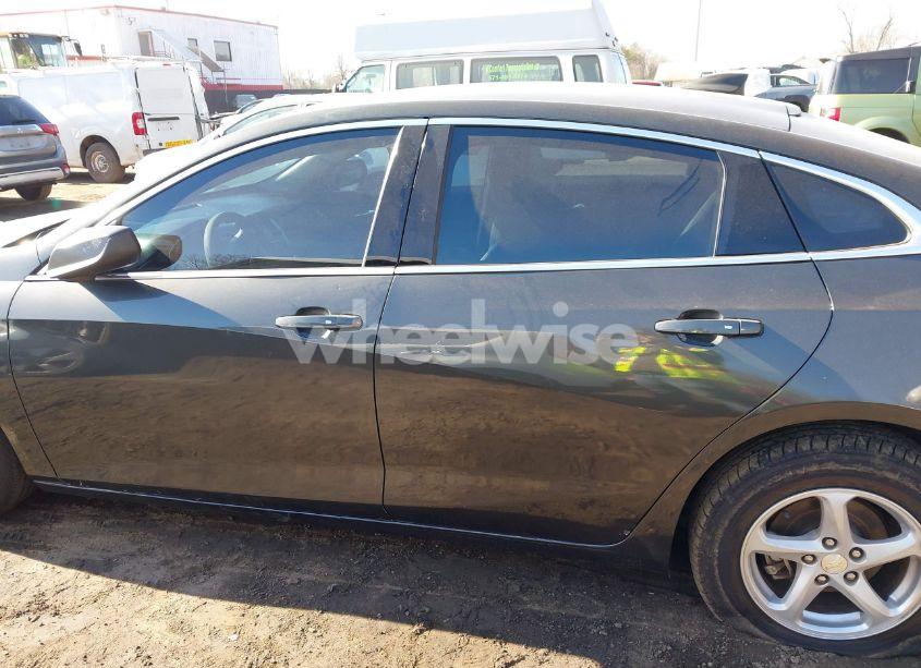 Photo 14 of 2017 Chevrolet Malibu LS (VIN 1G1ZB5STXHF201010)