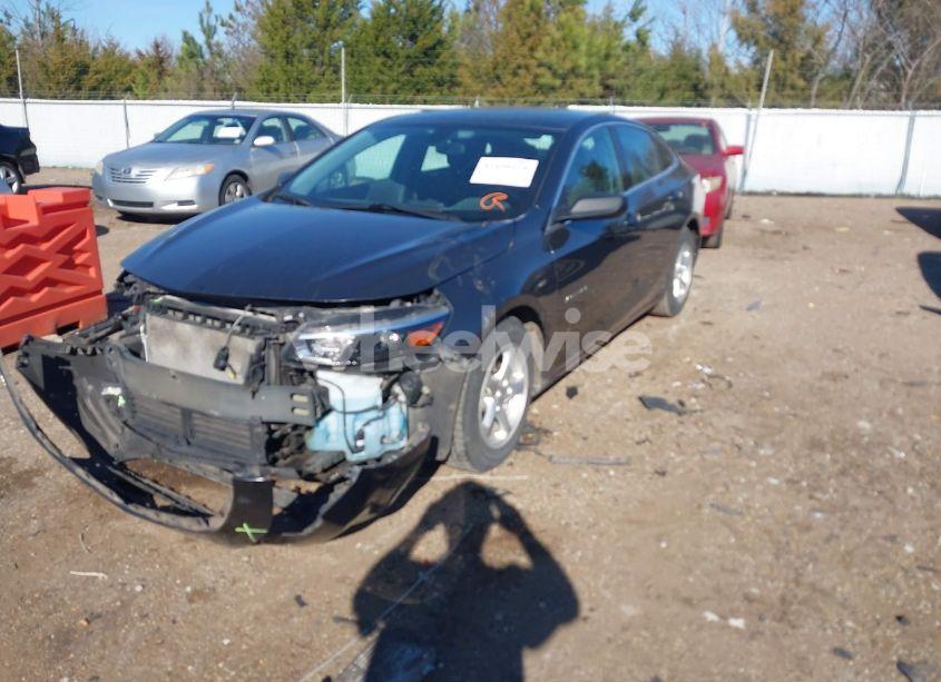 Photo 2 of 2018 Chevrolet Malibu 1LS (VIN 1G1ZB5STXJF118280)