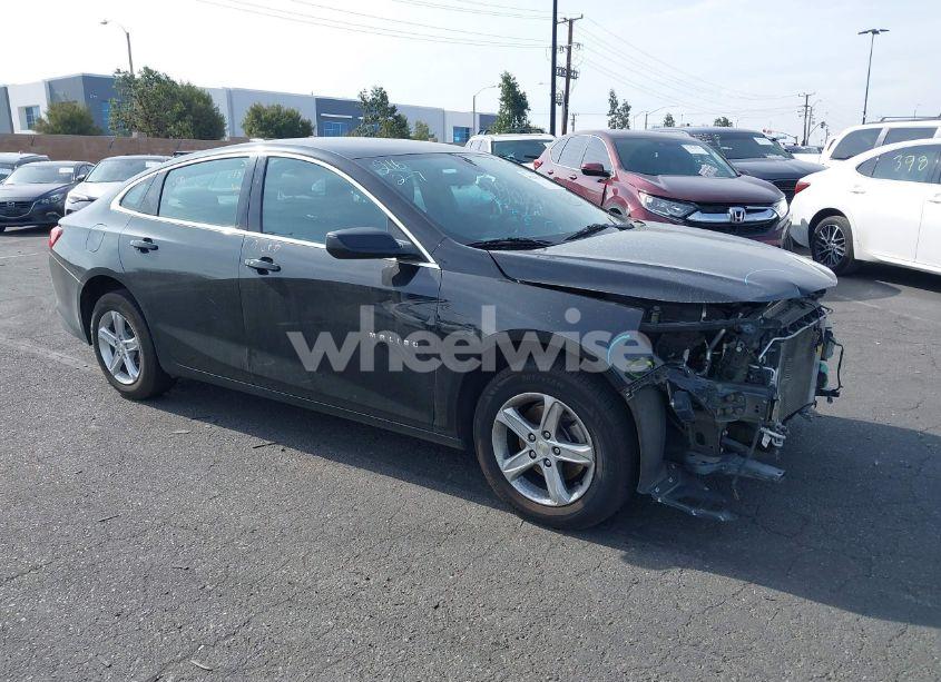 2020 Chevrolet Malibu FWD LS (VIN 1G1ZB5STXLF114300) main photo