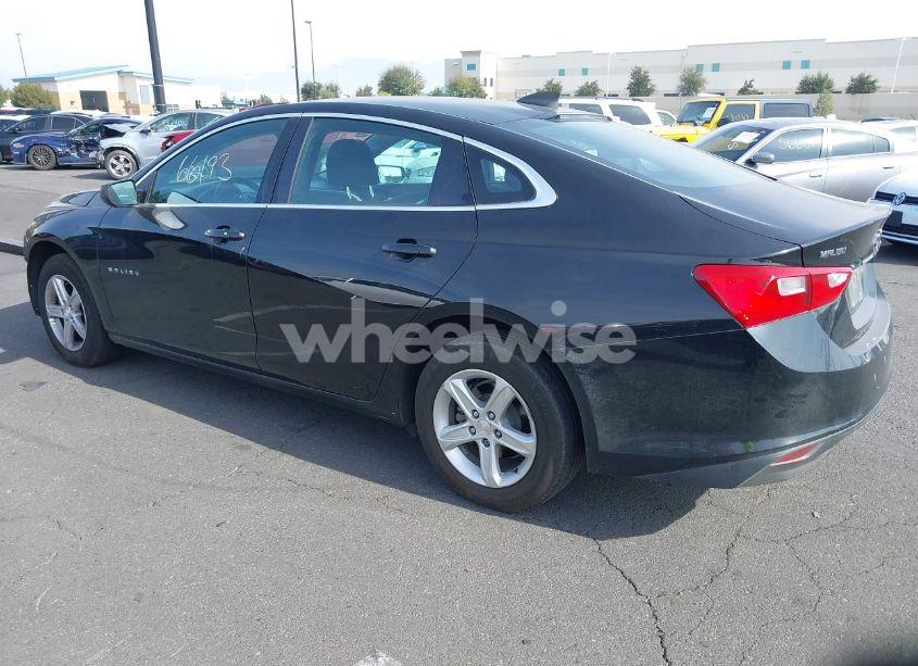Photo 3 of 2020 Chevrolet Malibu FWD LS (VIN 1G1ZB5STXLF114300)