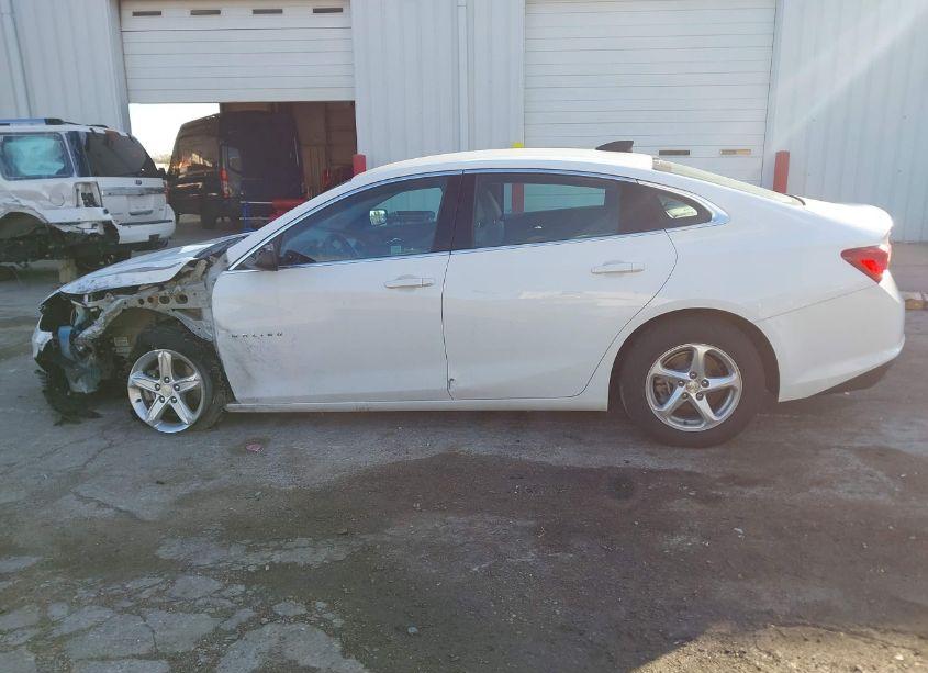Photo 14 of 2021 Chevrolet Malibu FWD LS (VIN 1G1ZB5STXMF040121)