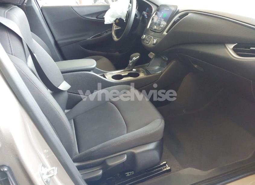 Photo 5 of 2024 Chevrolet Malibu FWD LS (VIN 1G1ZB5STXRF213286)