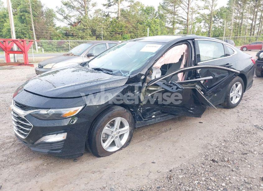 Photo 2 of 2025 Chevrolet Malibu FWD LS (VIN 1G1ZB5STXSF110018)