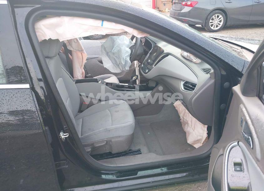 Photo 5 of 2025 Chevrolet Malibu FWD LS (VIN 1G1ZB5STXSF110018)