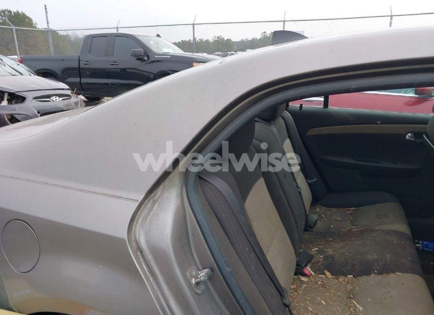 Photo 8 of 2012 Chevrolet Malibu 1LT (VIN 1G1ZC5E00CF182393)