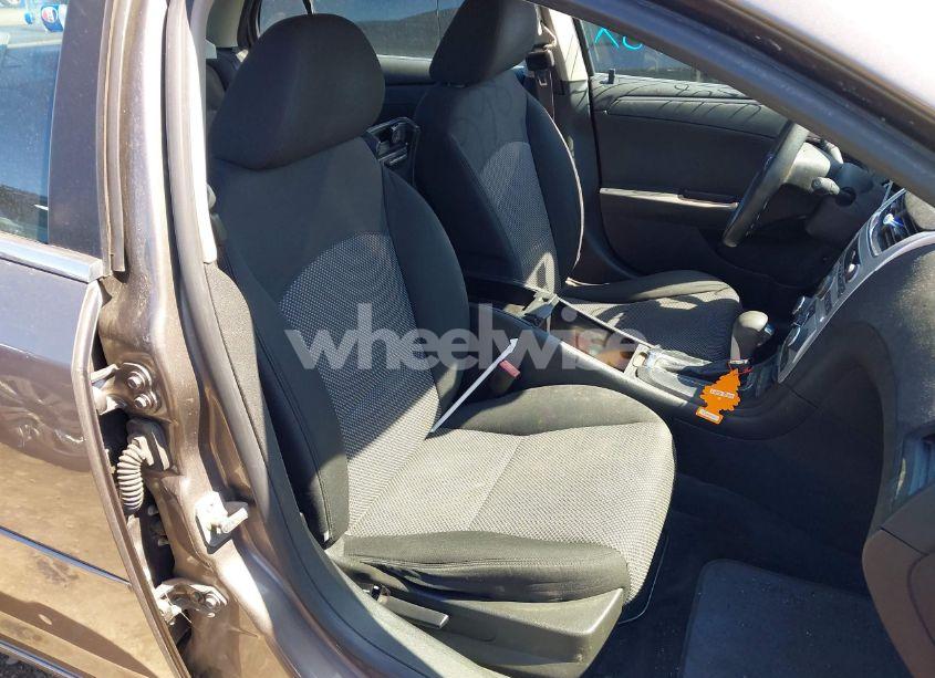 Photo 5 of 2012 Chevrolet Malibu 1LT (VIN 1G1ZC5E01CF330972)