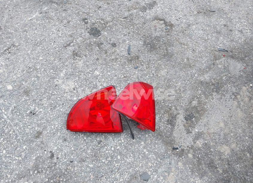 Photo 12 of 2012 Chevrolet Malibu 1LT (VIN 1G1ZC5E02CF197848)