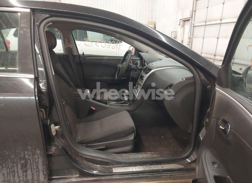 Photo 5 of 2010 Chevrolet Malibu LT (VIN 1G1ZC5E03AF283179)