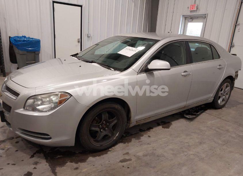 Photo 2 of 2010 Chevrolet Malibu LT (VIN 1G1ZC5E04AF230099)