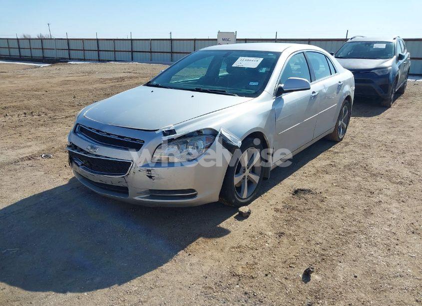 Photo 2 of 2012 Chevrolet Malibu 1LT (VIN 1G1ZC5E08CF156771)