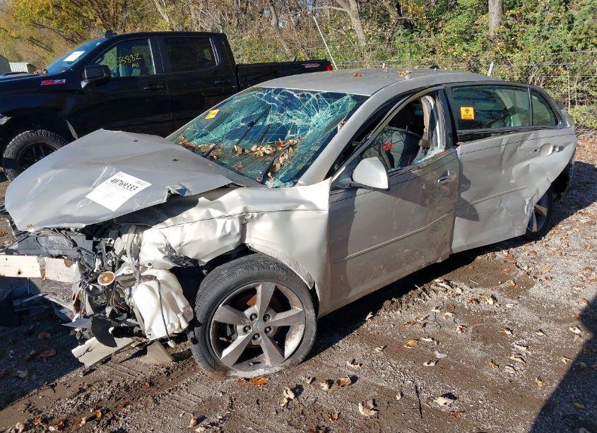 Photo 2 of 2012 Chevrolet Malibu 1LT (VIN 1G1ZC5E08CF181184)