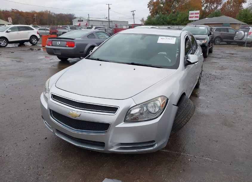 Photo 2 of 2012 Chevrolet Malibu 1LT (VIN 1G1ZC5E08CF256286)