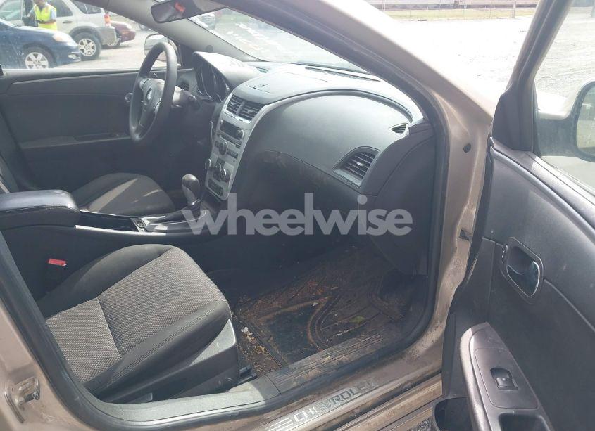 Photo 5 of 2010 Chevrolet Malibu LT (VIN 1G1ZC5E0XAF115314)