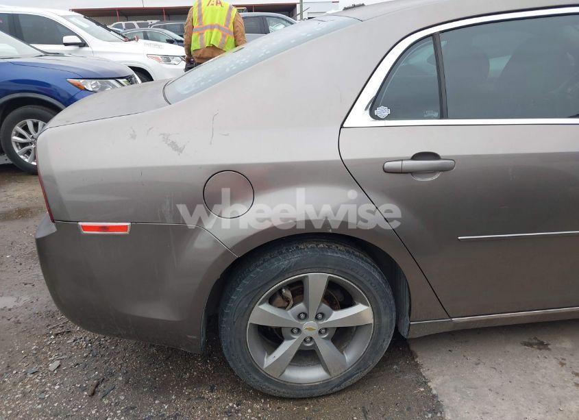 Photo 12 of 2011 Chevrolet Malibu 1LT (VIN 1G1ZC5E10BF396520)